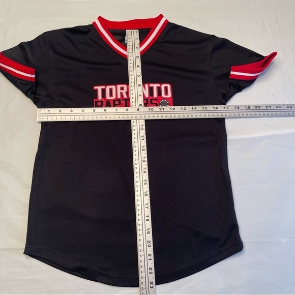 🏀  Raptors: Lowry 7 V-Neck Jersey Tee! Unisex Youth Size Medium 🦖 - Picture 9 of 9